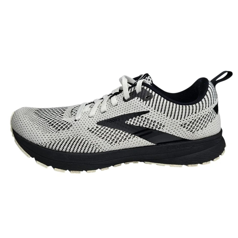 Brooks Revel 5 Women 9.5 White Black Running Shoes Sneakers Athletic Road
